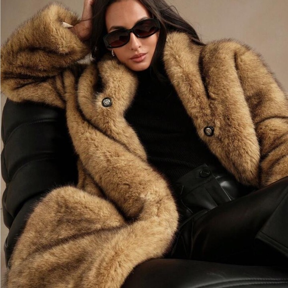 Elegant Faux Fur Teddy Jacket - Picture 6 of 7